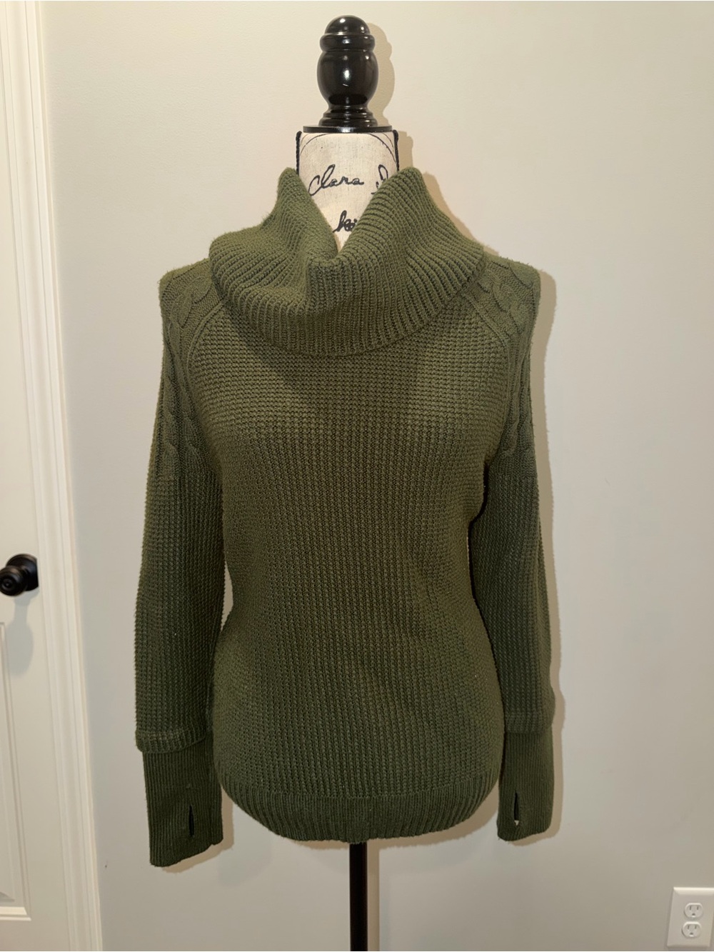 Market & Spruce Olive Green Cable Knit Cowl Neck Sweater Size Medium